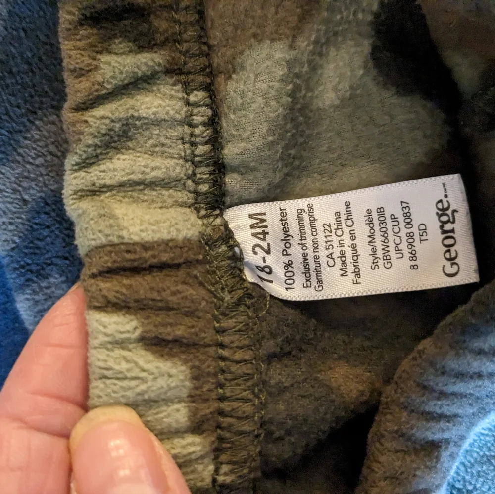 18-24 month camouflage fleece set - Picture 2 of 2